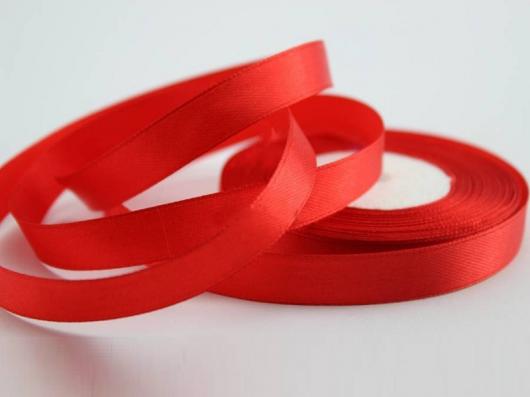 Лента атласная 1,2 см алая 057